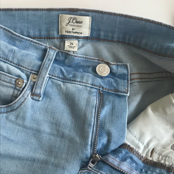 J.Crew 8” Mid-Rise TOOTHPICK Light Wash Skinny Jeans Style H6443 ~ size 26 - Picture 2 of 9